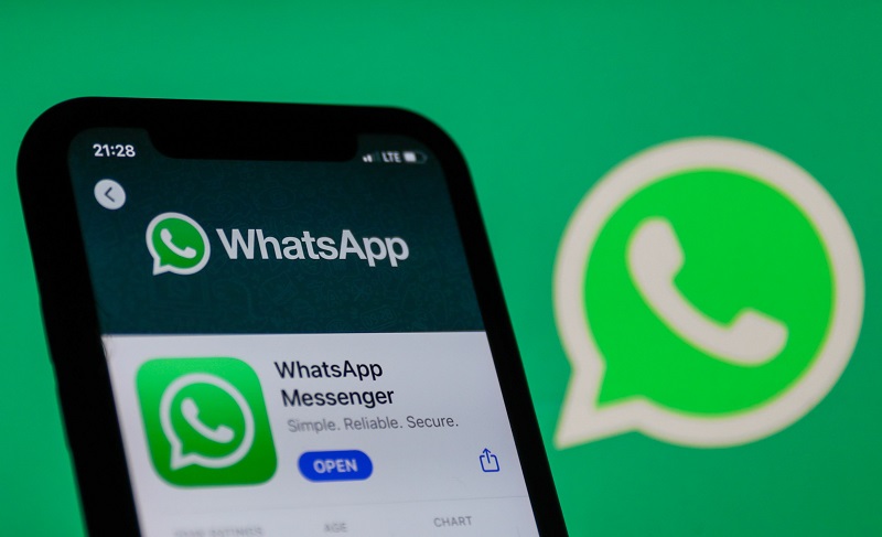 Restore WhatsApp Chats Banner