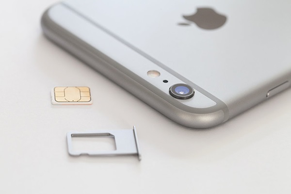 take out iphone SIM
