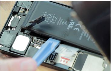 replace iphone battery - step 6